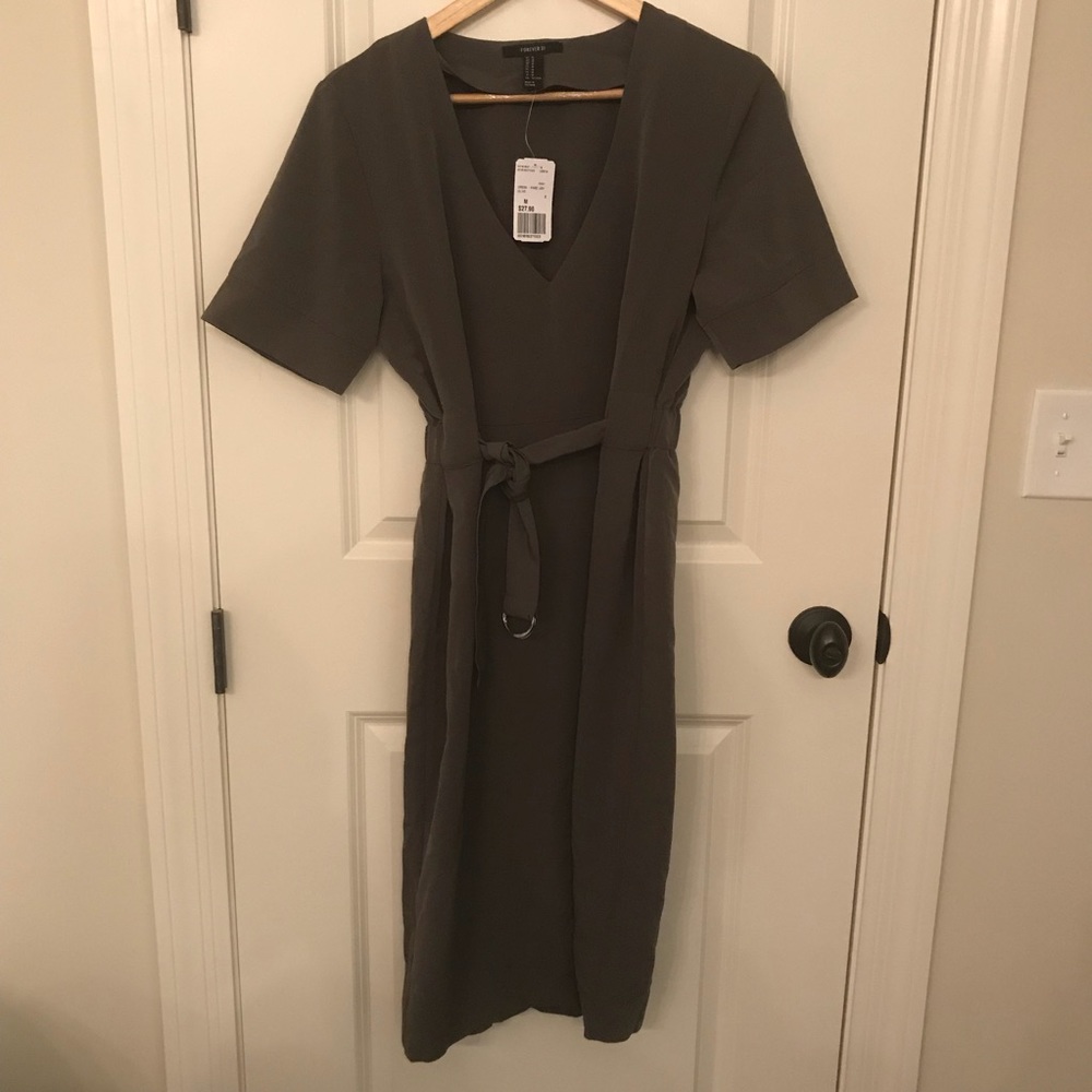 NWT Olive v-neck dress